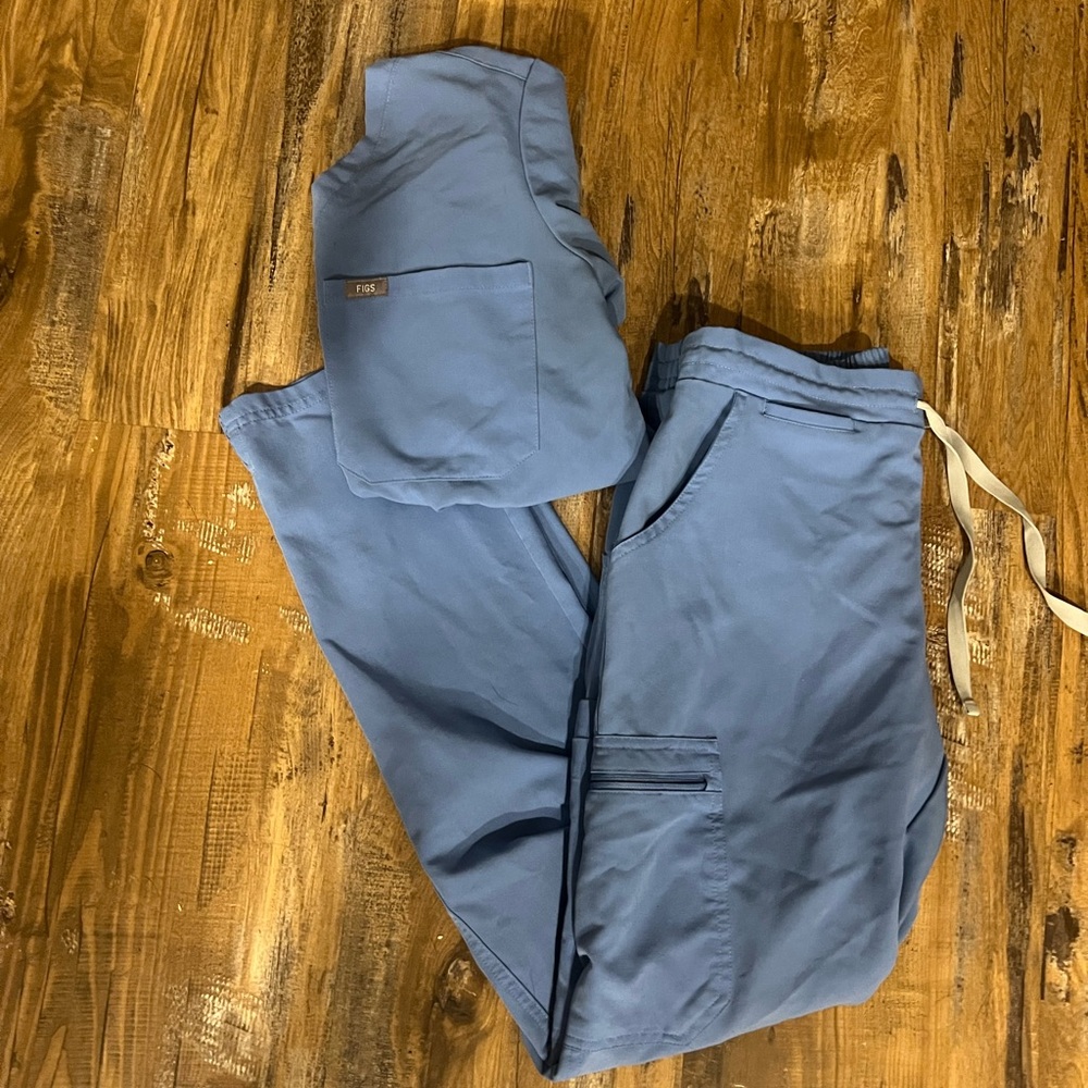 Figs scrub set